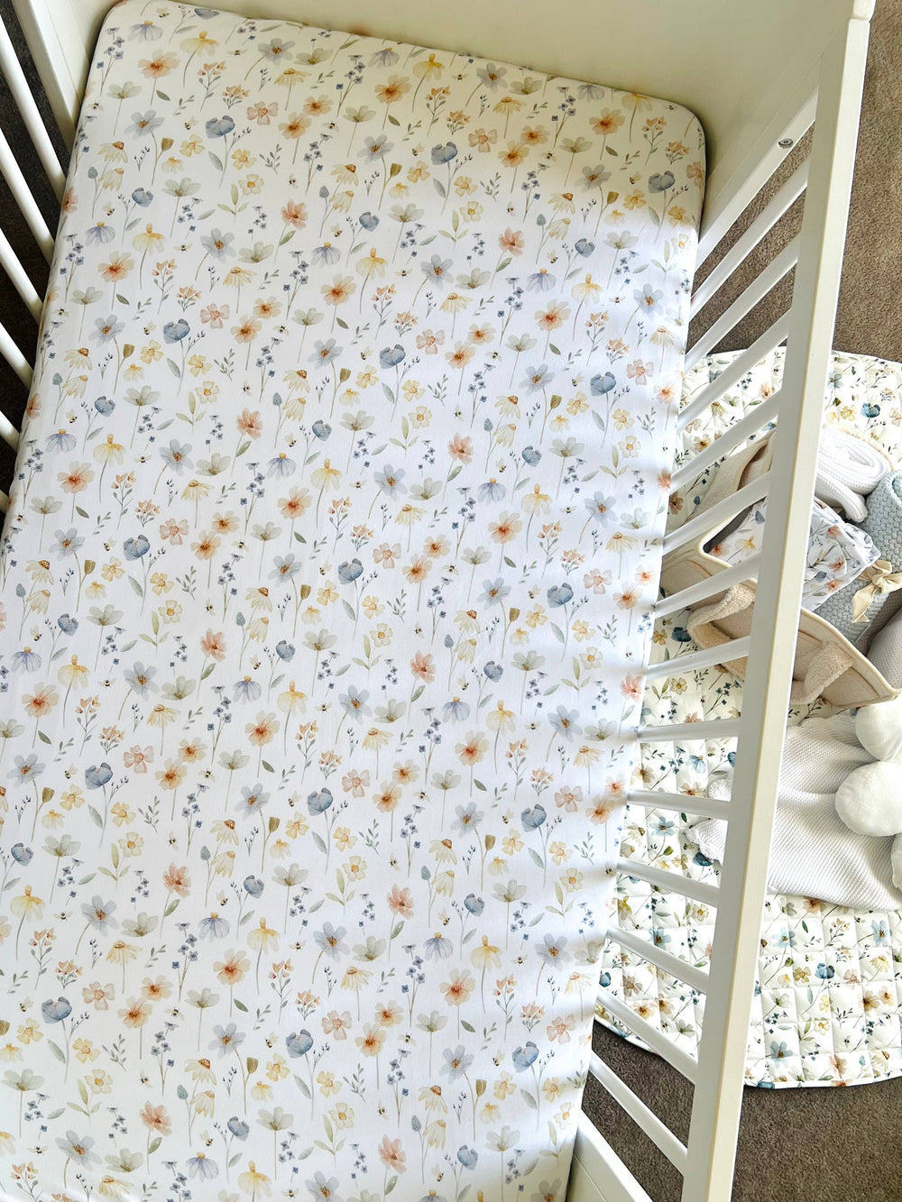 Cuddle Bug & Co Cot Sheet Meadow